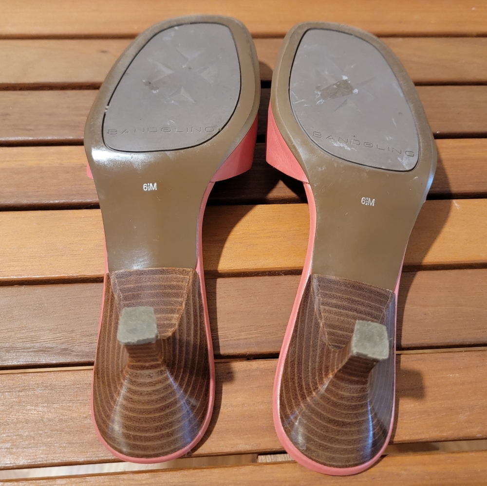 Bandolino Blackfords Coral Leather Open Toe Mules‎ Shell Embellishment 6.5M - Picture 8 of 10